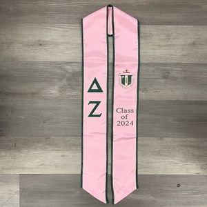 Delta Zeta Class of 2025 Graduation Stole